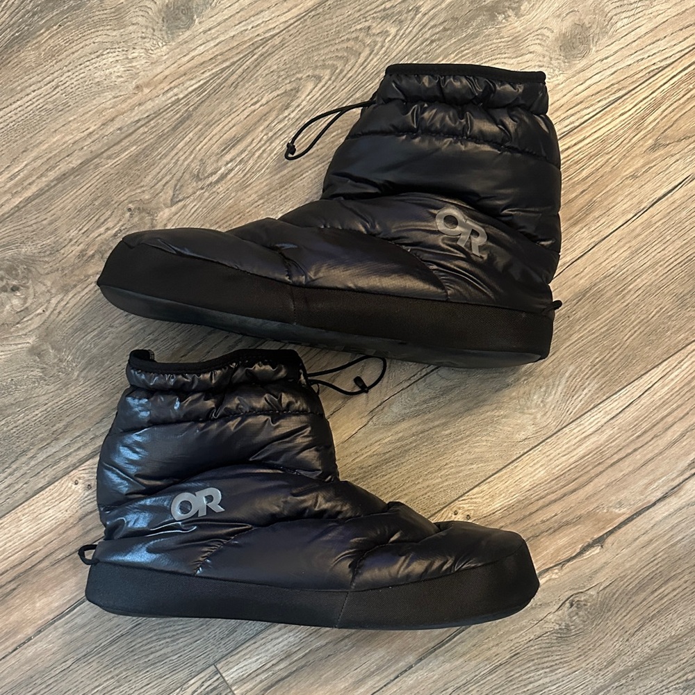 Outdoor Research Black Quilted Booties Tundra Aerogel Size XL